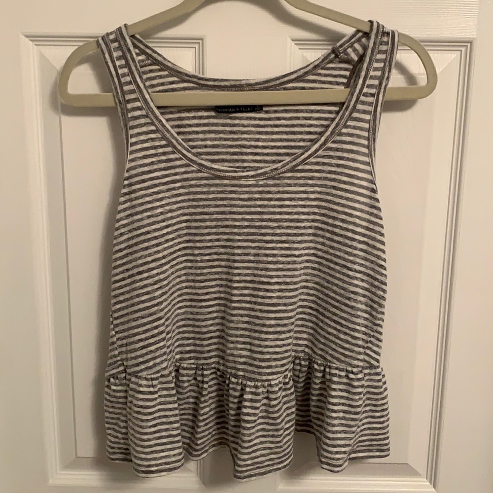 Abercrombie striped gray/white summer top SMALL